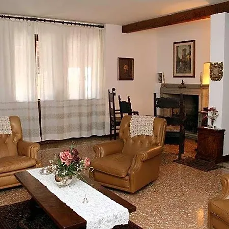 Lisetta לינה וארוחת בוקר