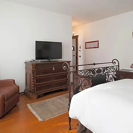 Lisetta 4*
